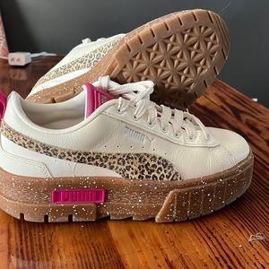 PUMA Womens Mayze Leopard-Cheetah Platform Sneakers Shoes Casual -white